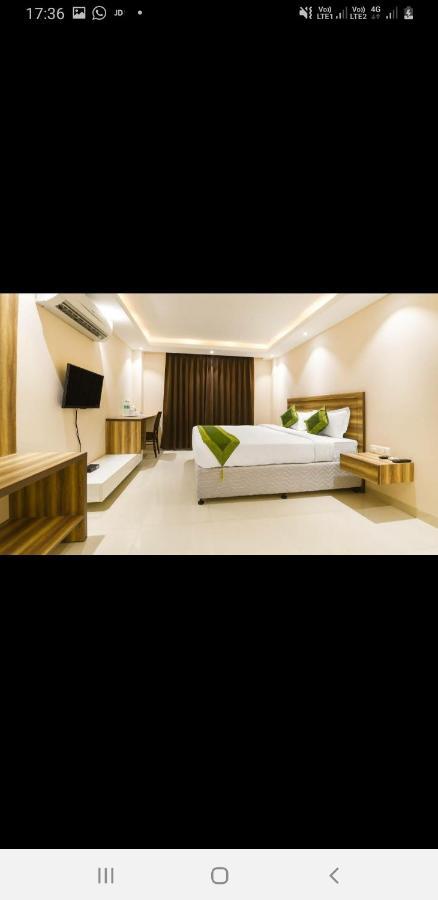 Aval International Hotel Gurgaon Eksteriør billede