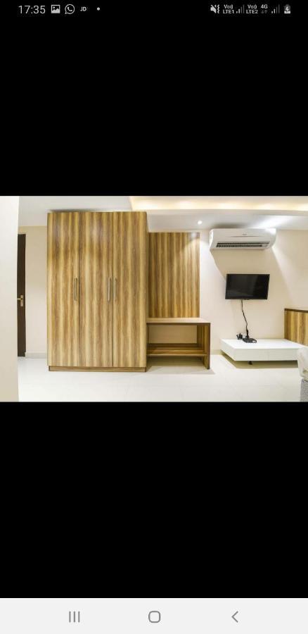 Aval International Hotel Gurgaon Eksteriør billede
